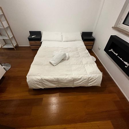 Suite Fiore Бари Экстерьер фото